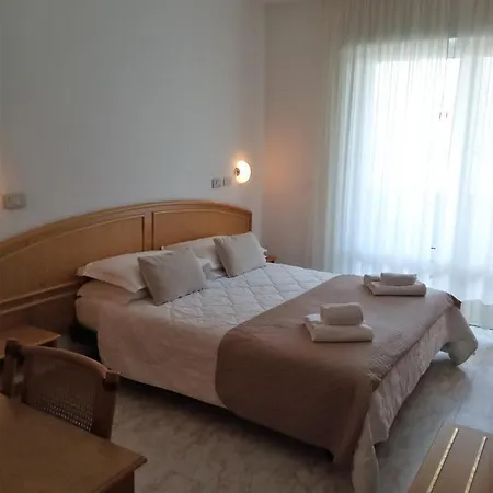 Capri Otel 3*
