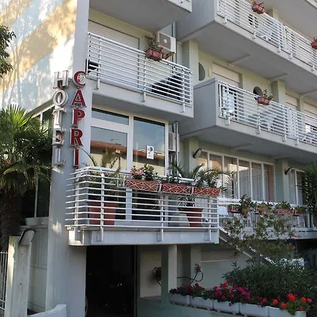 Capri 3*