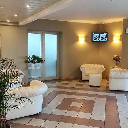 Capri Hotel 3*
