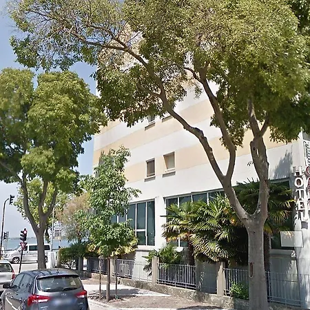 فندق Capri غرادو