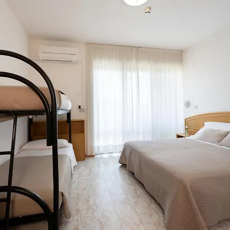 Hotel Capri 3*