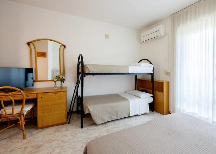 Capri Hotel 3*